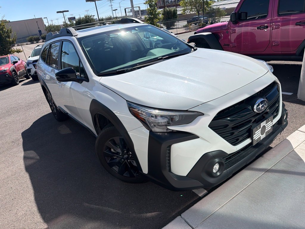 Used 2025 White Subaru Onyx Edition XT image 3