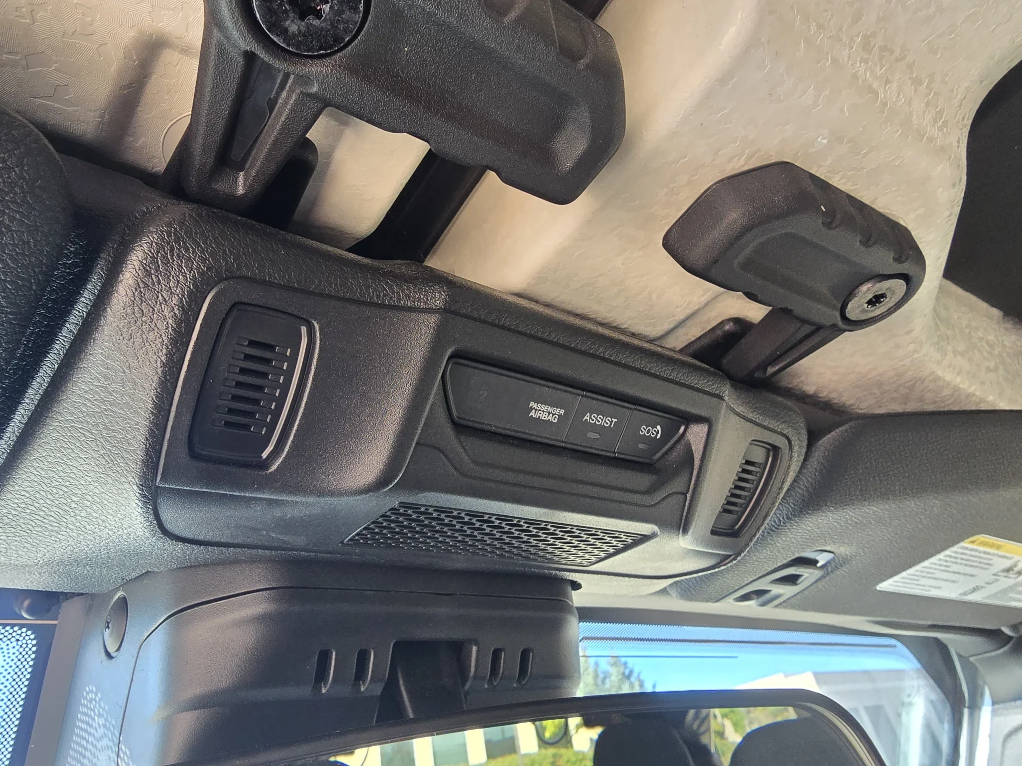 Used 2024 Silver Zynith Clearcoat Jeep Sport S image 24