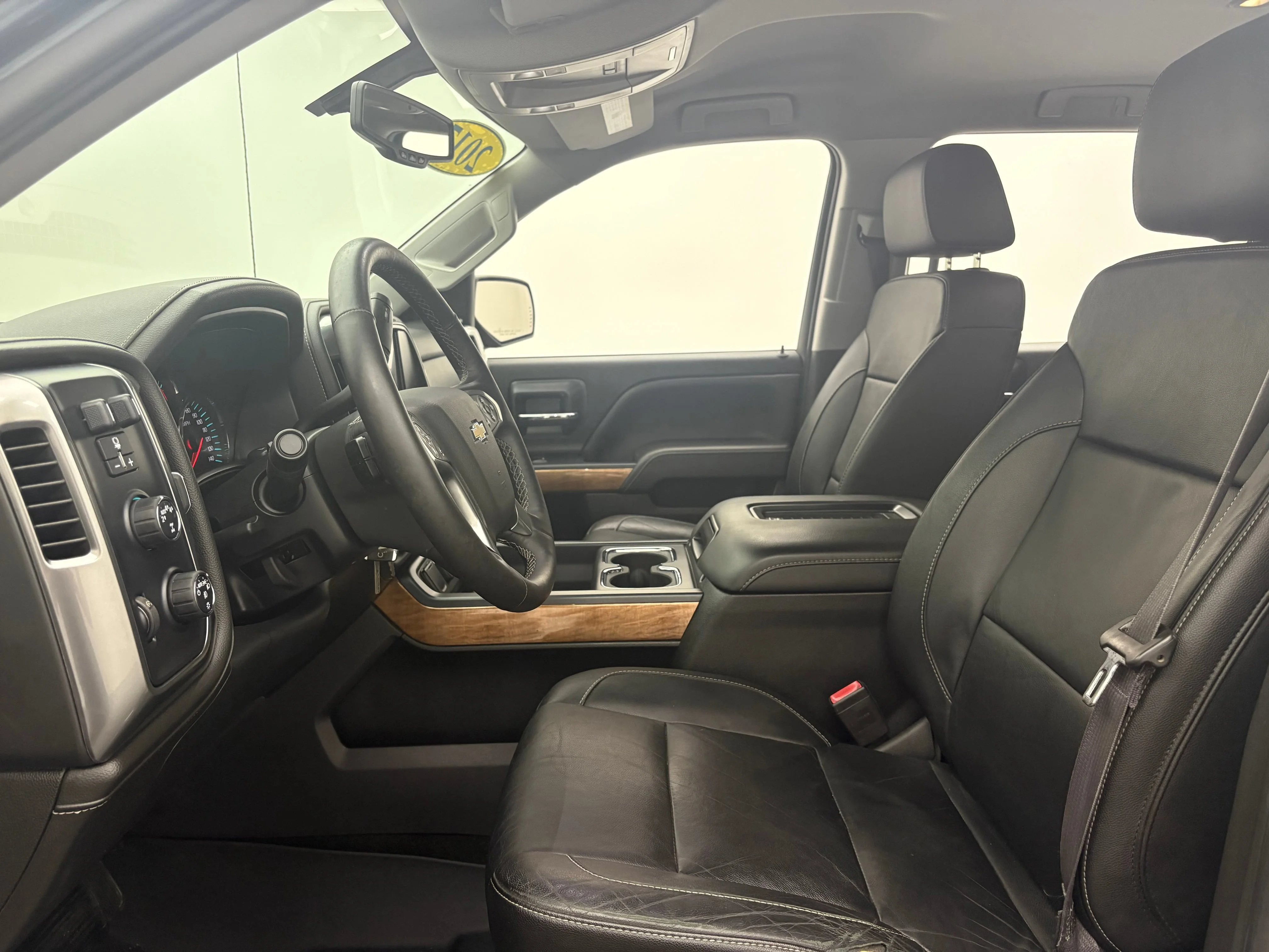 Used 2017 GRAPHITE METALLIC Chevrolet LTZ image 16
