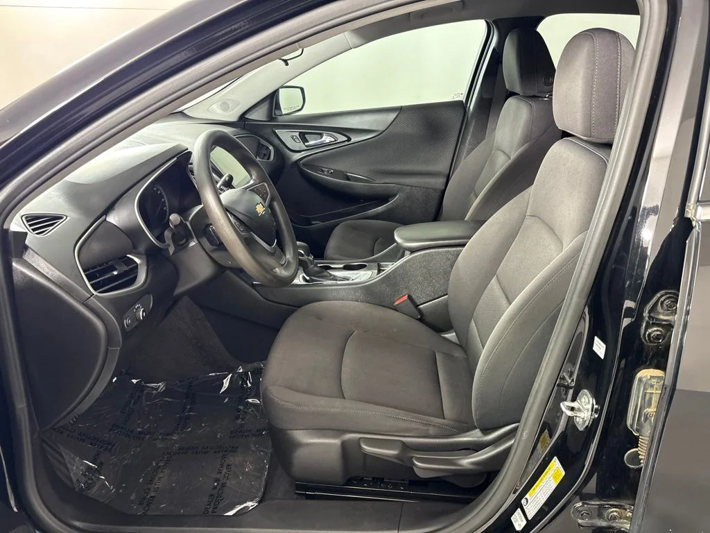 Used 2022 Black Chevrolet LS image 20