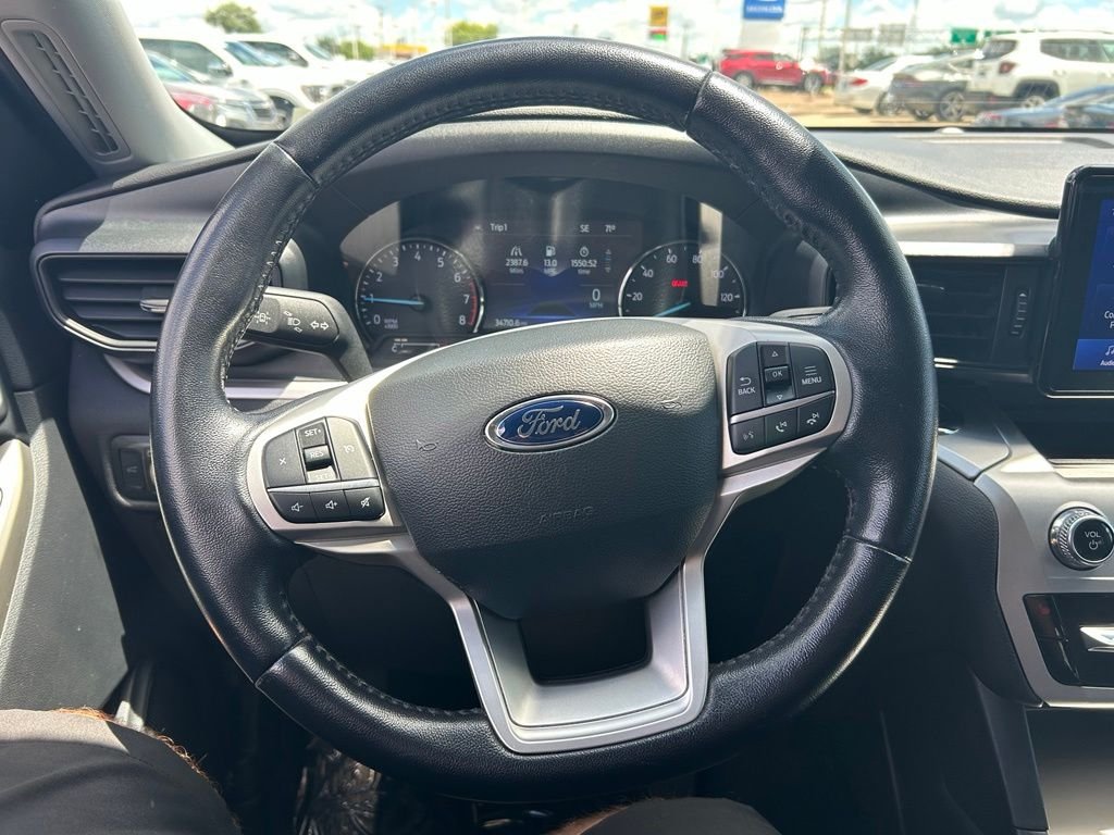 Used 2022 Oxford White Ford XLT image 21