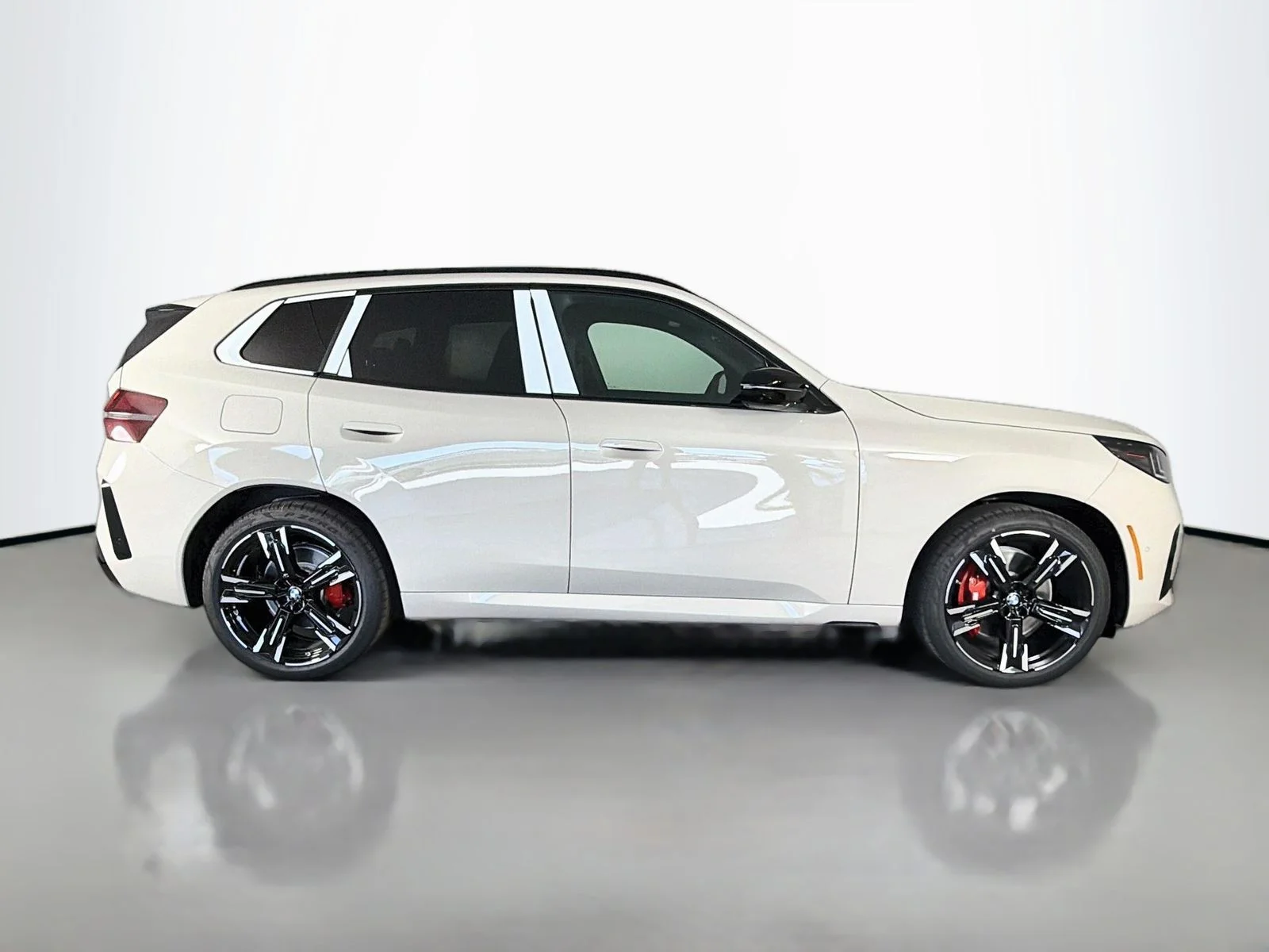New 2026 Dune Grey Metallic BMW M50 xDrive image 8