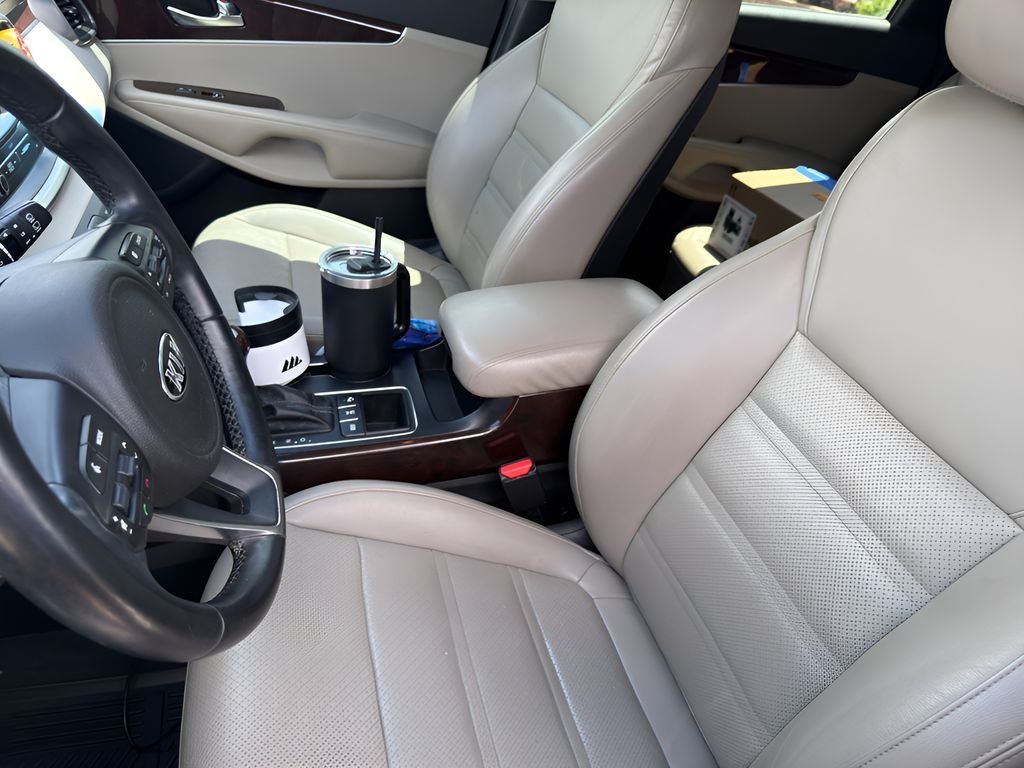 Used 2016 Snow White Pearl Kia EX image 8