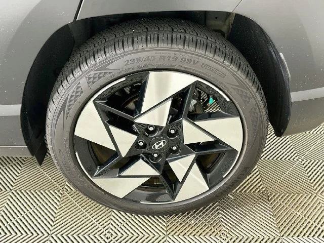 Certified Used 2026 Green Hyundai Limited image 22