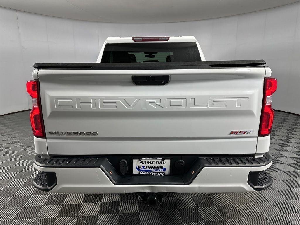 Used 2019 Summit White Chevrolet RST image 8