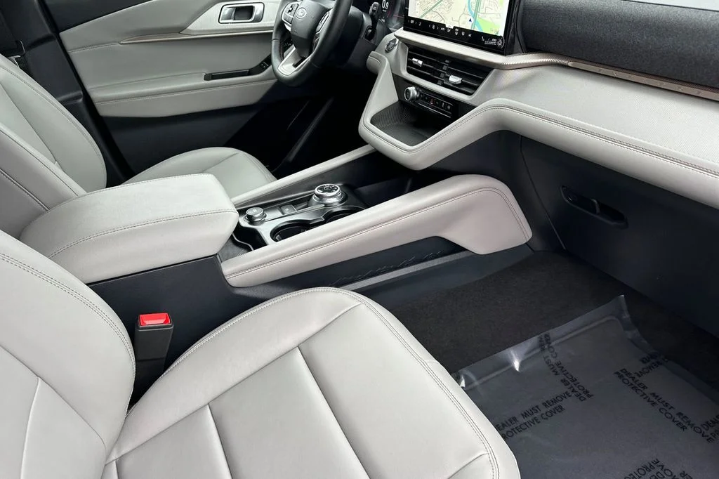New 2026 White Metallic Ford Active image 17