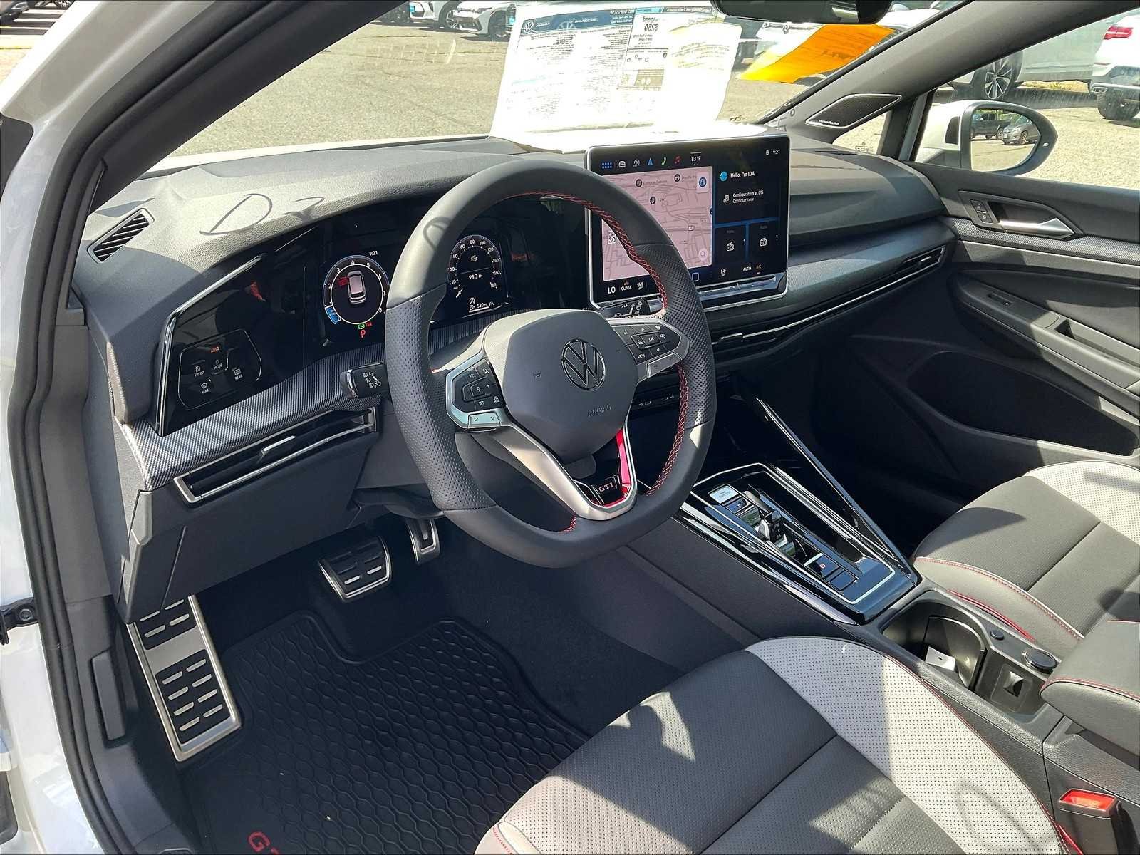 2025 Volkswagen Golf GTI SE - Photo 9