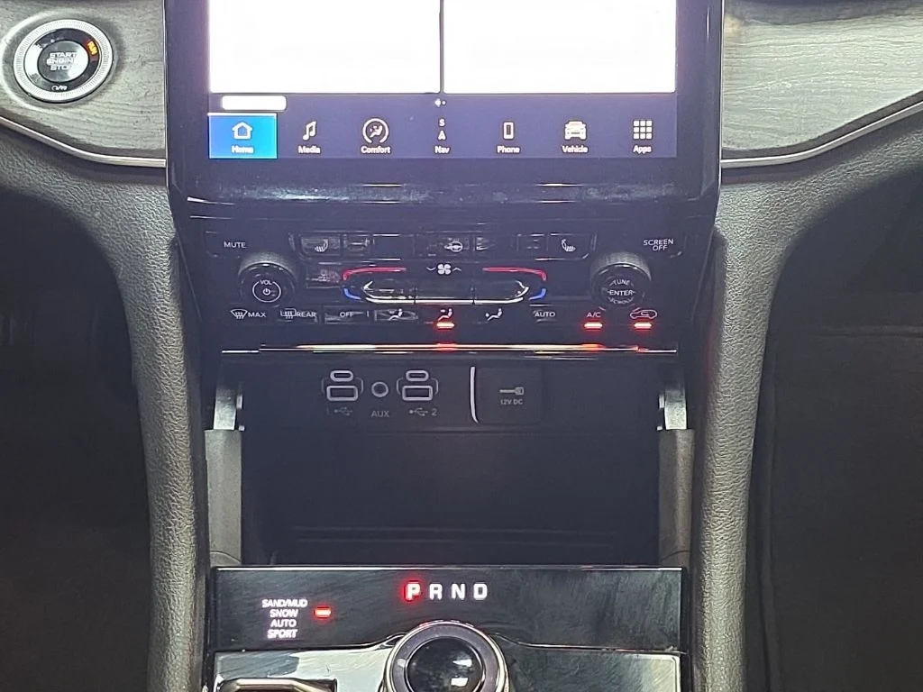 Used 2024 Black Jeep Limited image 22