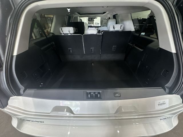 New 2027 White Ford Platinum image 25