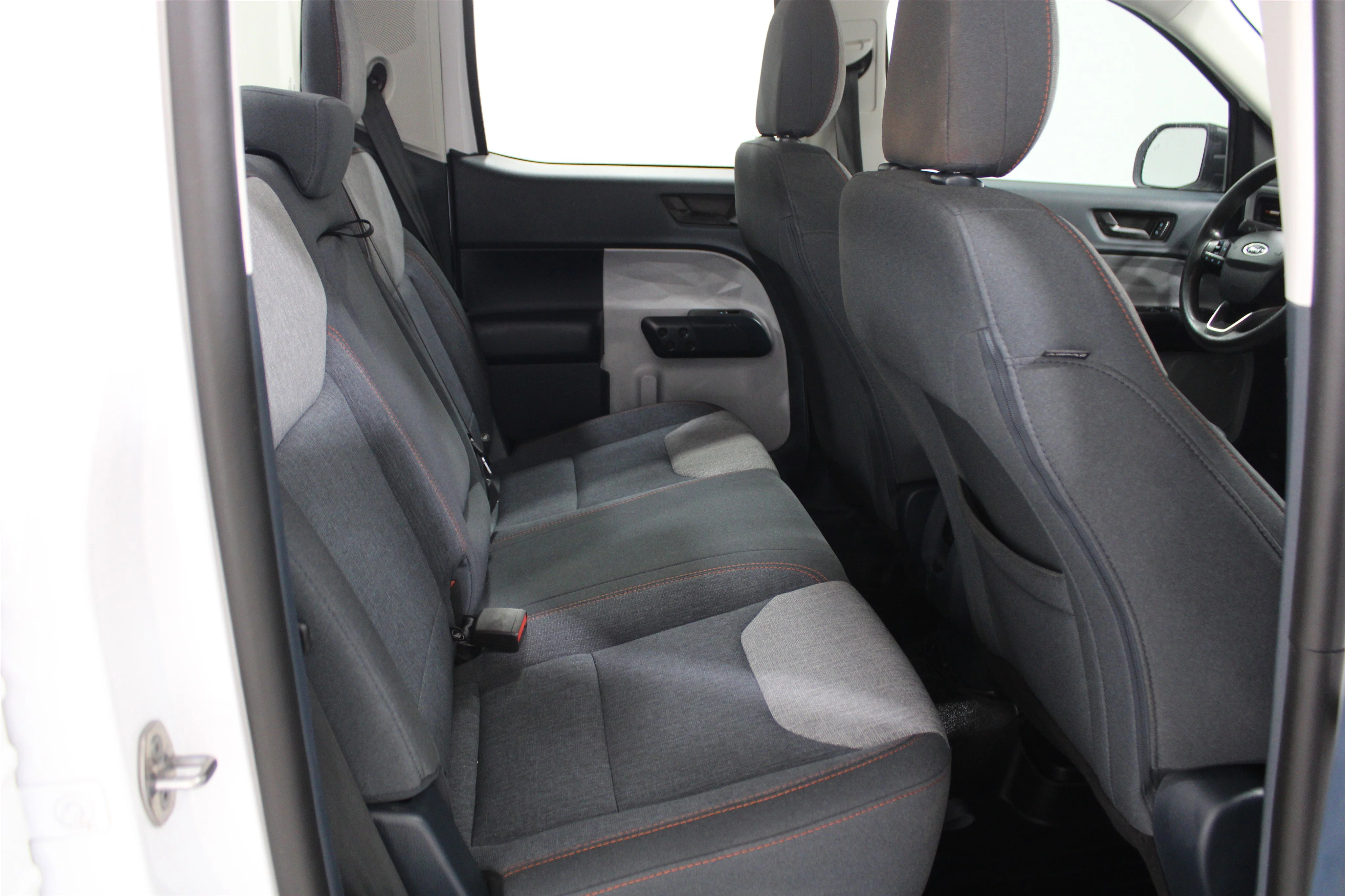 Used 2024 Oxford White Ford XLT image 23