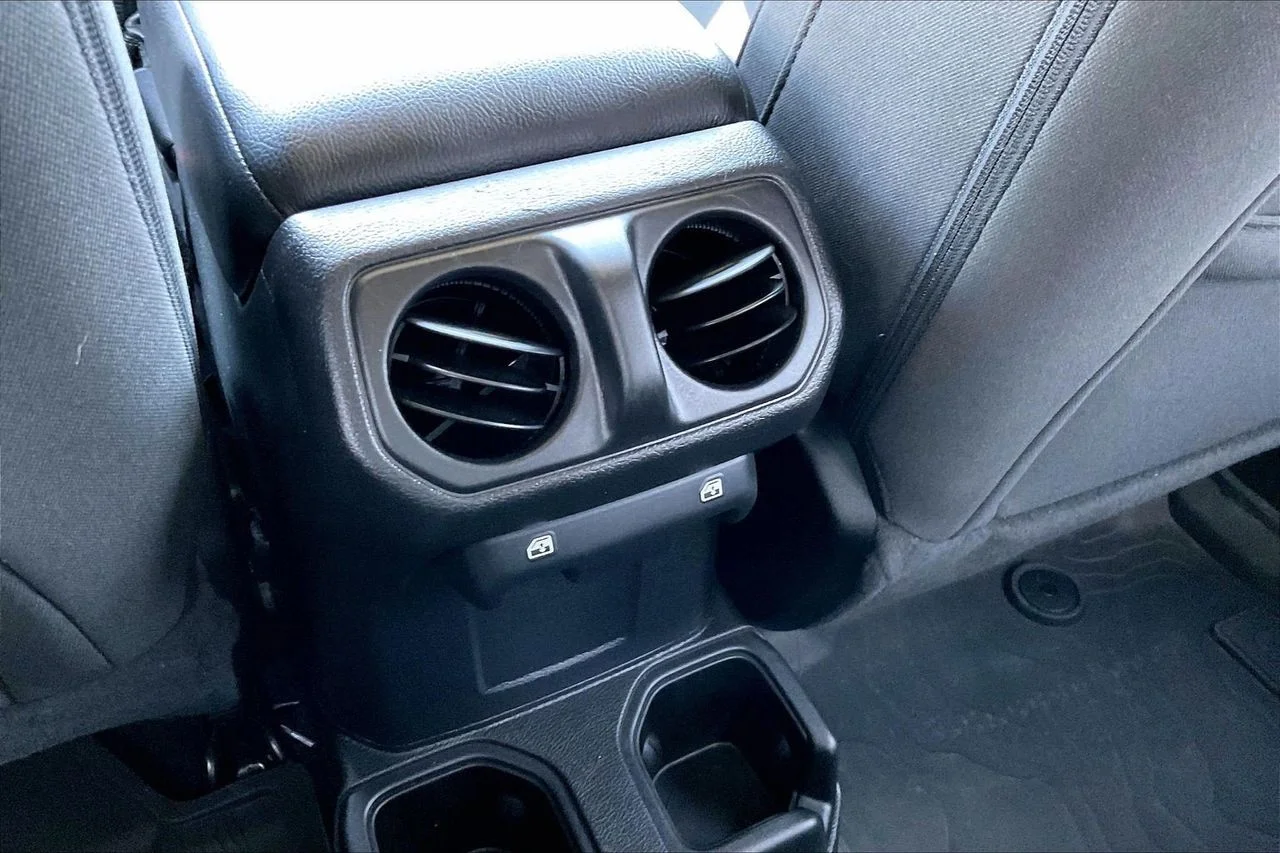 Used 2023 Black Jeep Sport S image 15