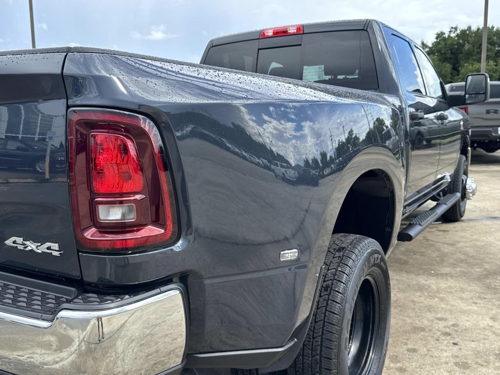 New 2026 Forged Blue Metallic Exterior Paint RAM Tradesman image 15