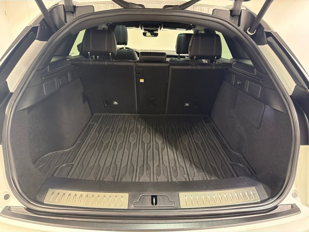 Used 2019 Fuji White Land Rover S image 29
