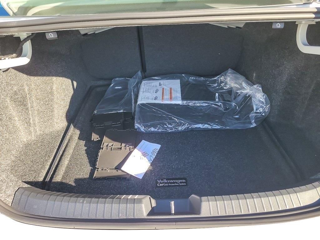 New 2026 Pure White Volkswagen 2.0T Autobahn image 17
