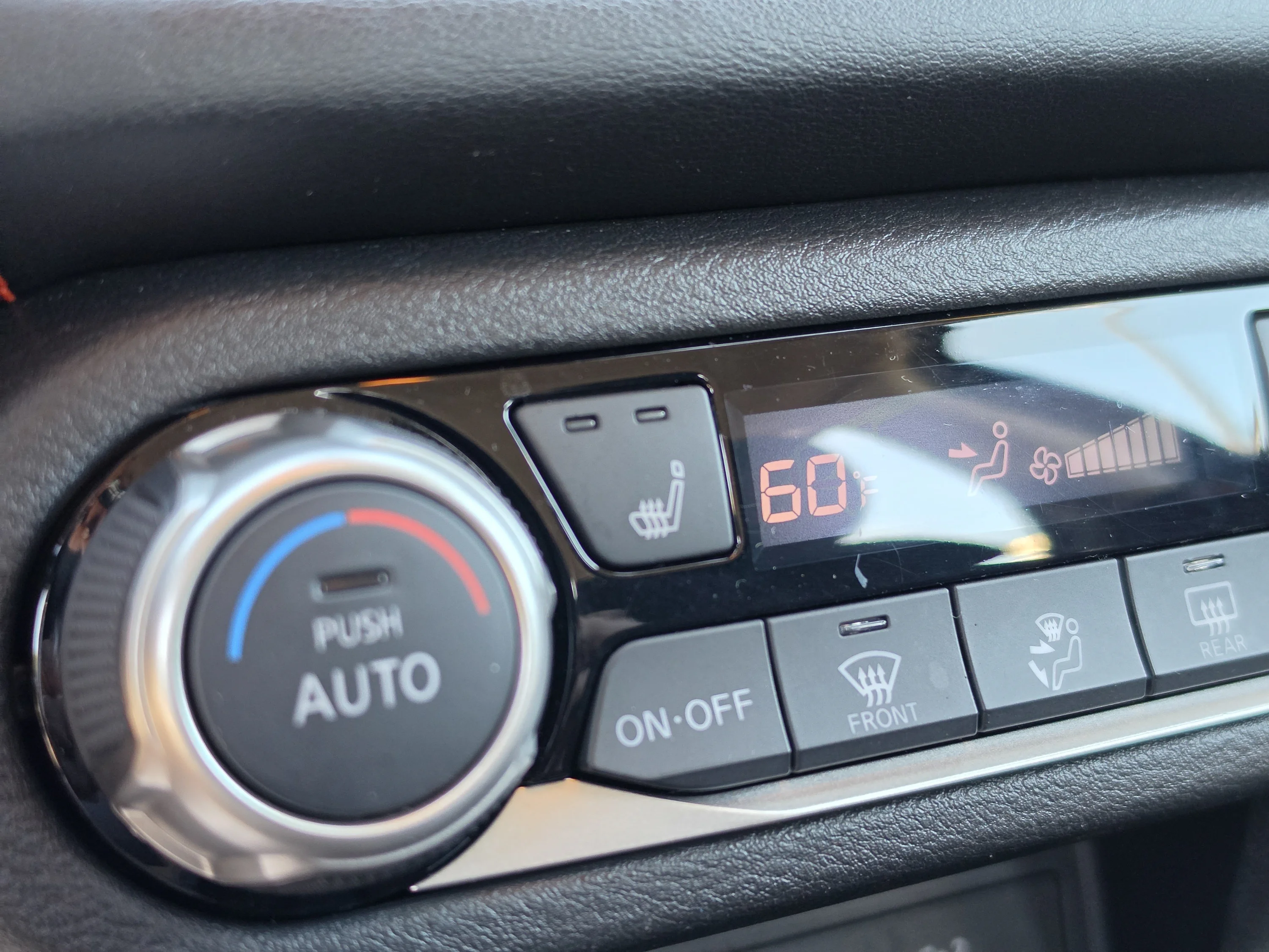 Used 2025 Super Black Nissan SR image 29