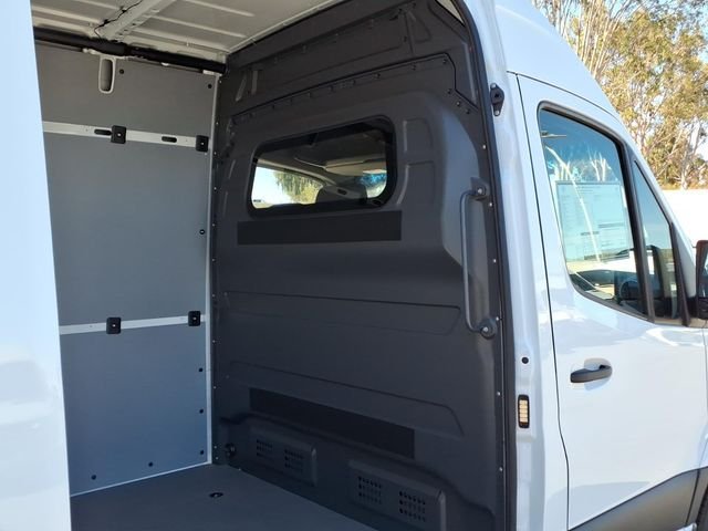 New 2026 White Mercedes-Benz Cargo 170 WB image 23