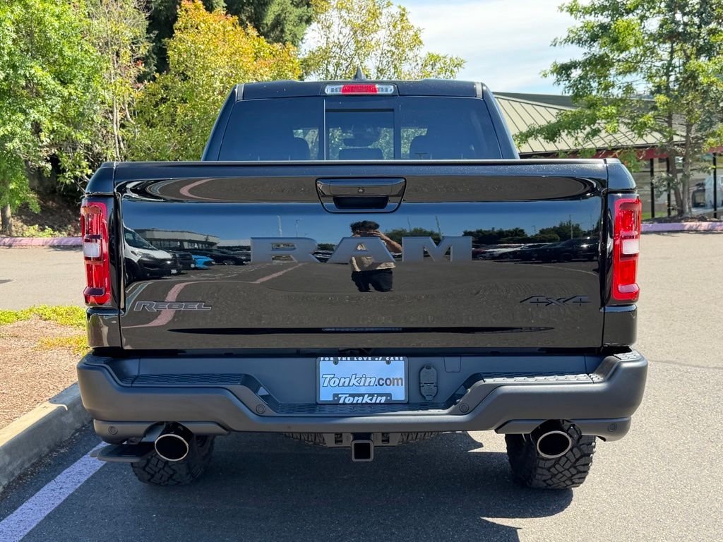 New 2026 Diamond Black Crystal Pearl-Coat Exterior Paint RAM Rebel image 6