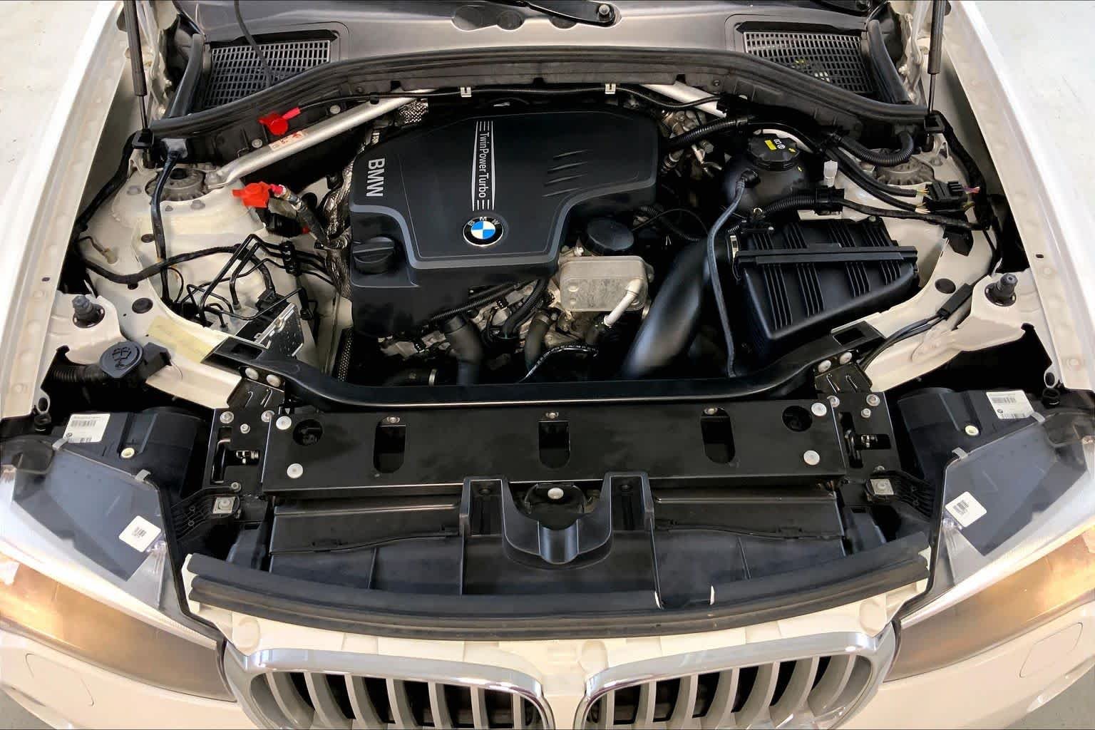 Used 2017 Alpine White BMW xDrive28i image 30