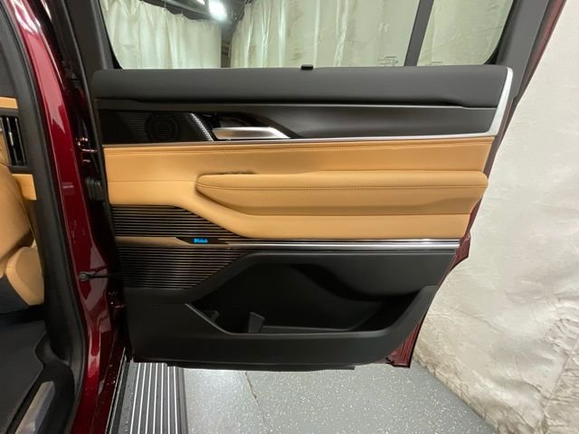 New 2026 Velvet Red Pearl-Coat Exterior Paint Jeep Summit Reserve image 25