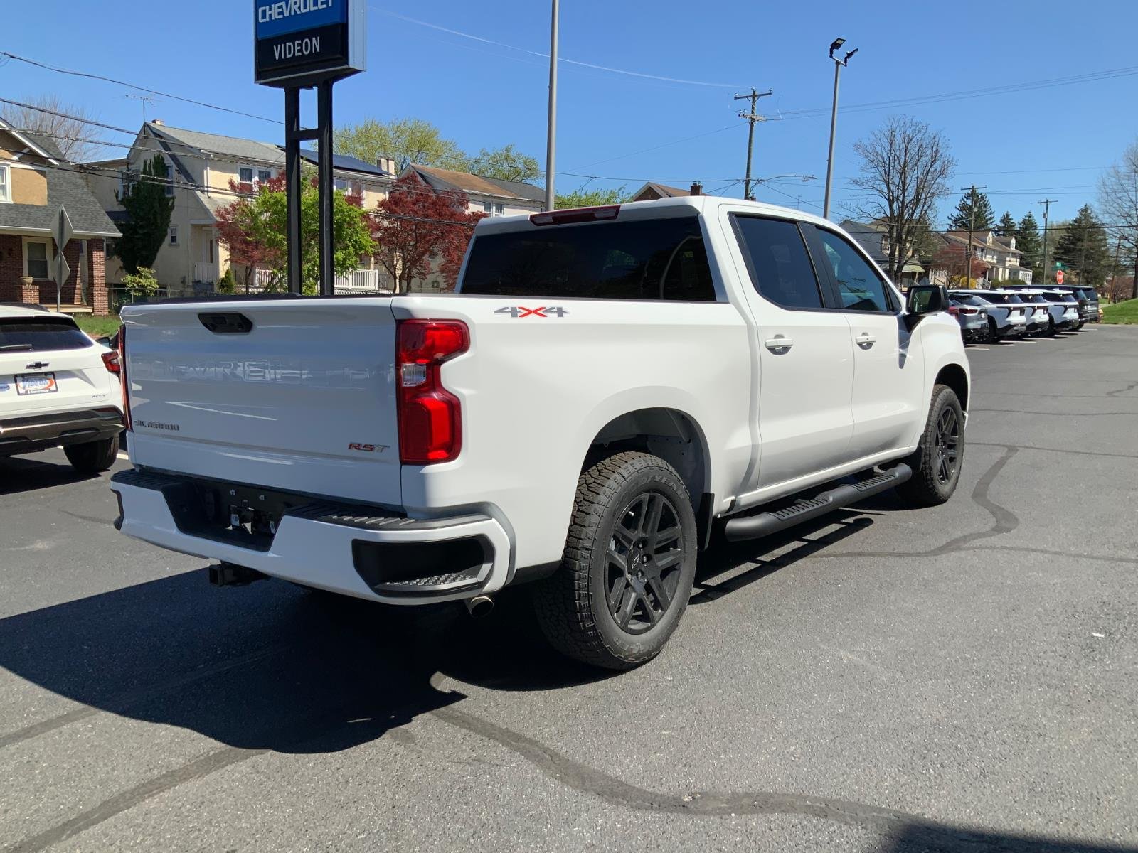 New 2026 Summit White Chevrolet RST image 7