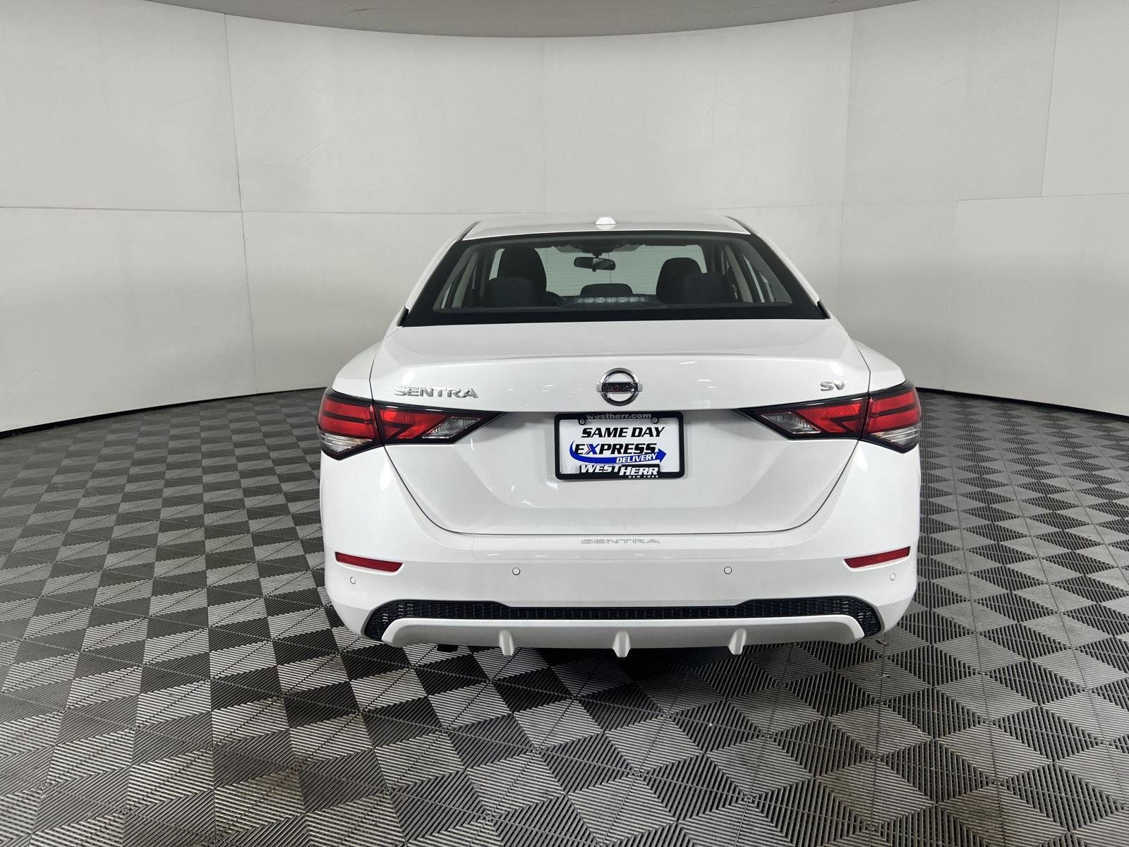Used 2023 Aspen White Tricoat Nissan SV image 7