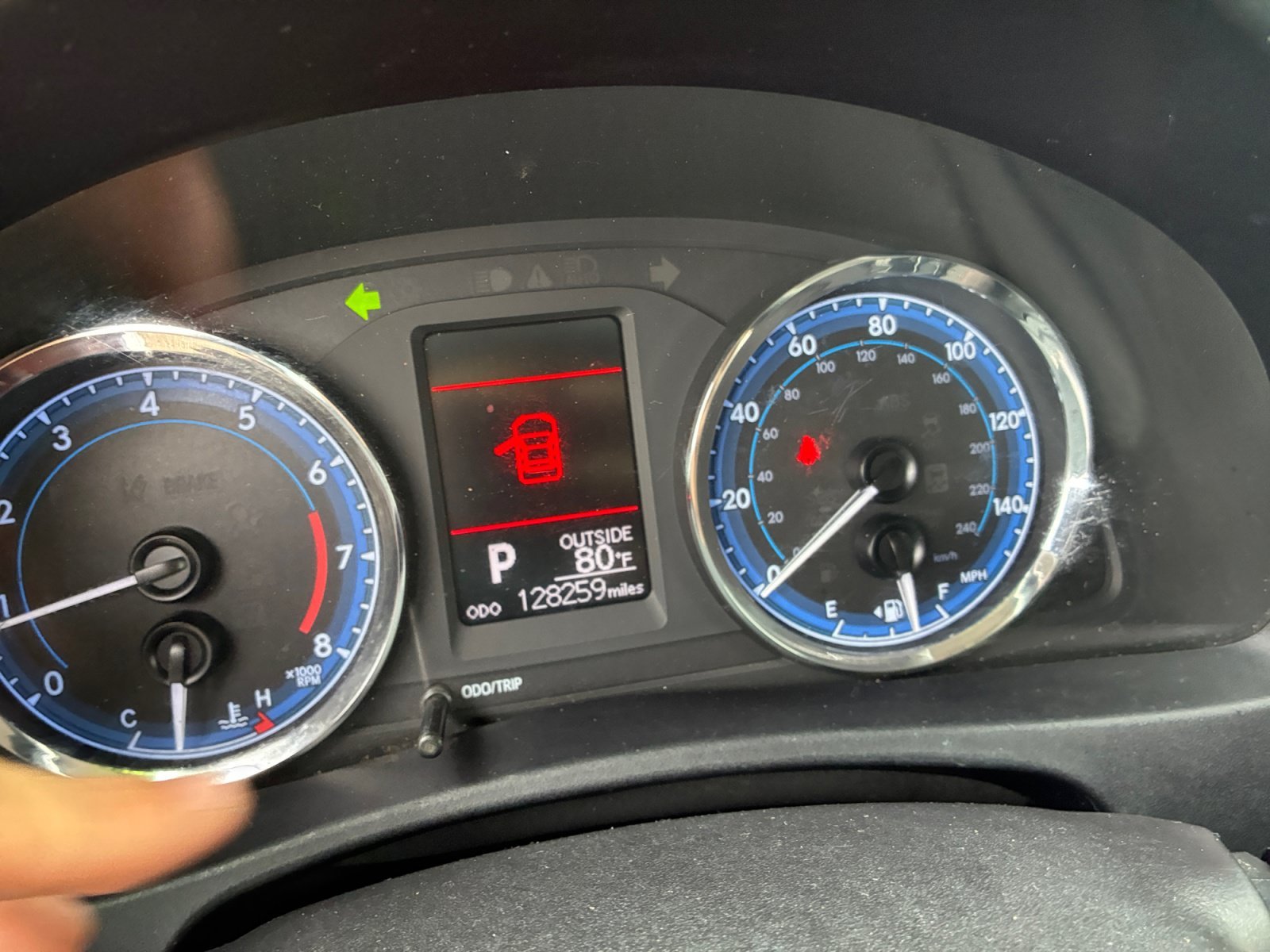 Used 2018 Classic Silver Metallic Toyota LE image 16