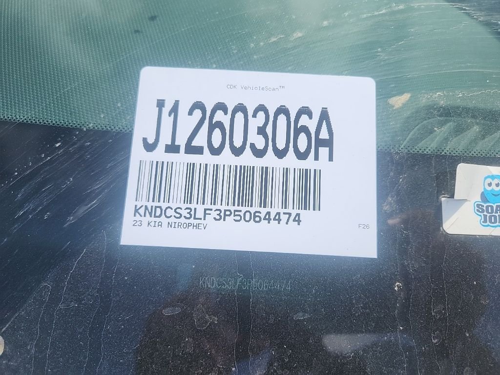 Used 2023 Green Kia EX image 5