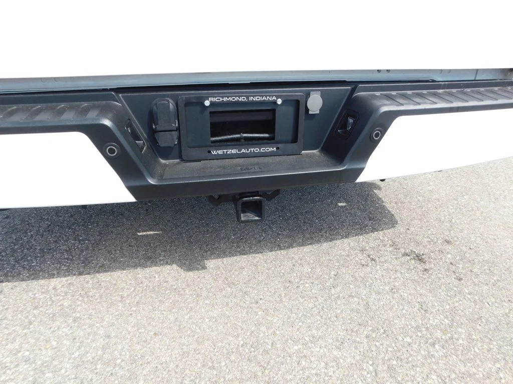 Used 2023 Oxford White Ford XLT image 8