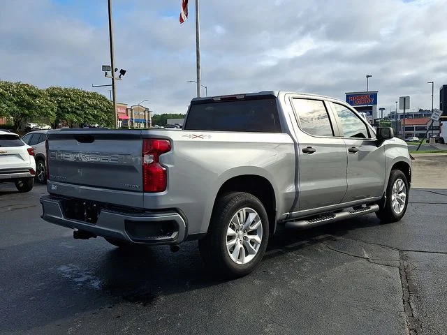 Used 2024 Gray Chevrolet Custom image 6
