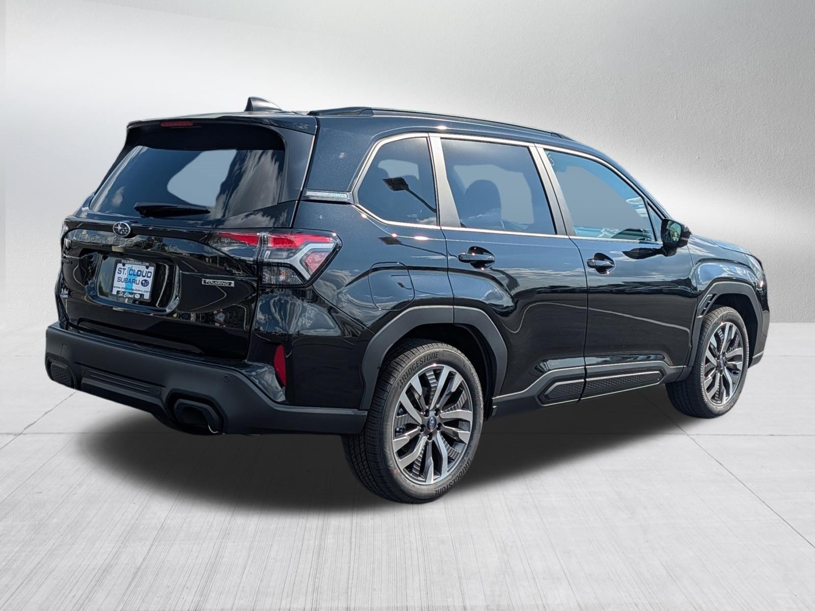 New 2026 CRYSTAL BLACK SILICA Subaru Touring image 4