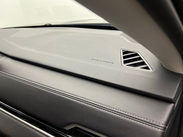 Used 2025 Moonstone Gray Metallic/Black Roof Mitsubishi SE image 12