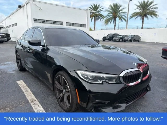 2022 BMW 3 Series 330i Sedan's photo