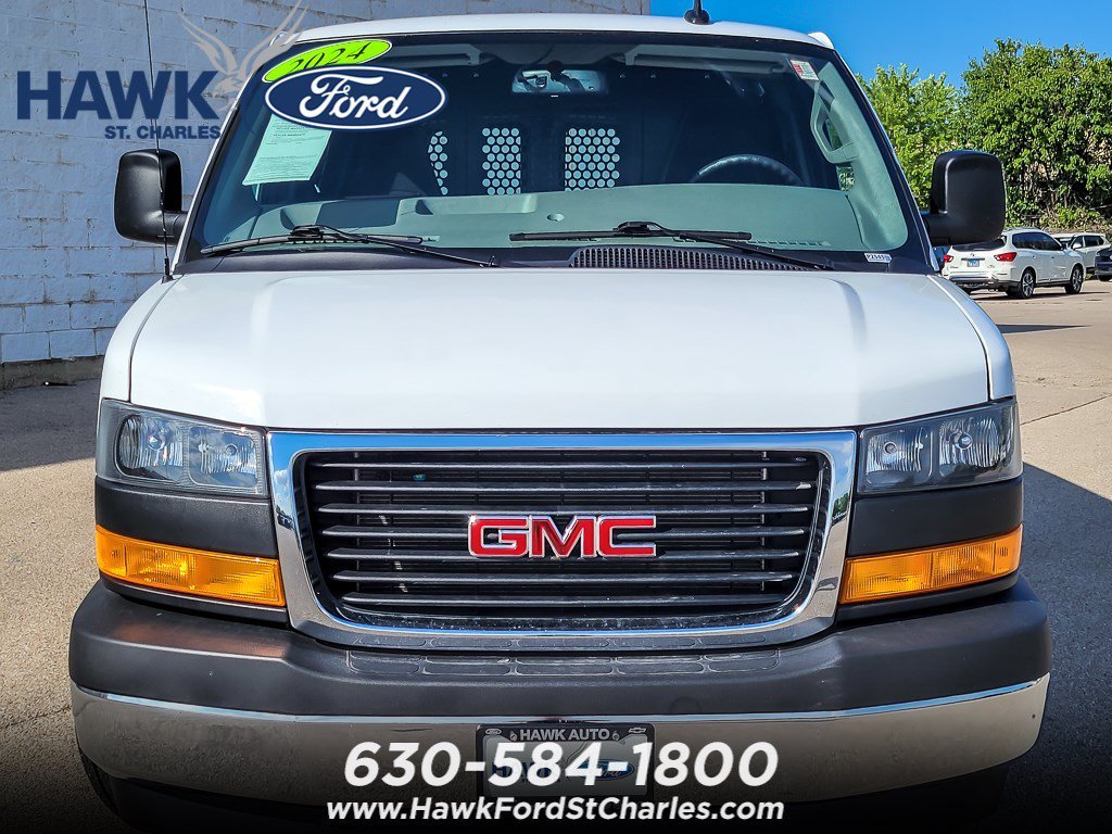Used 2024 Summit White GMC CARGO image 4