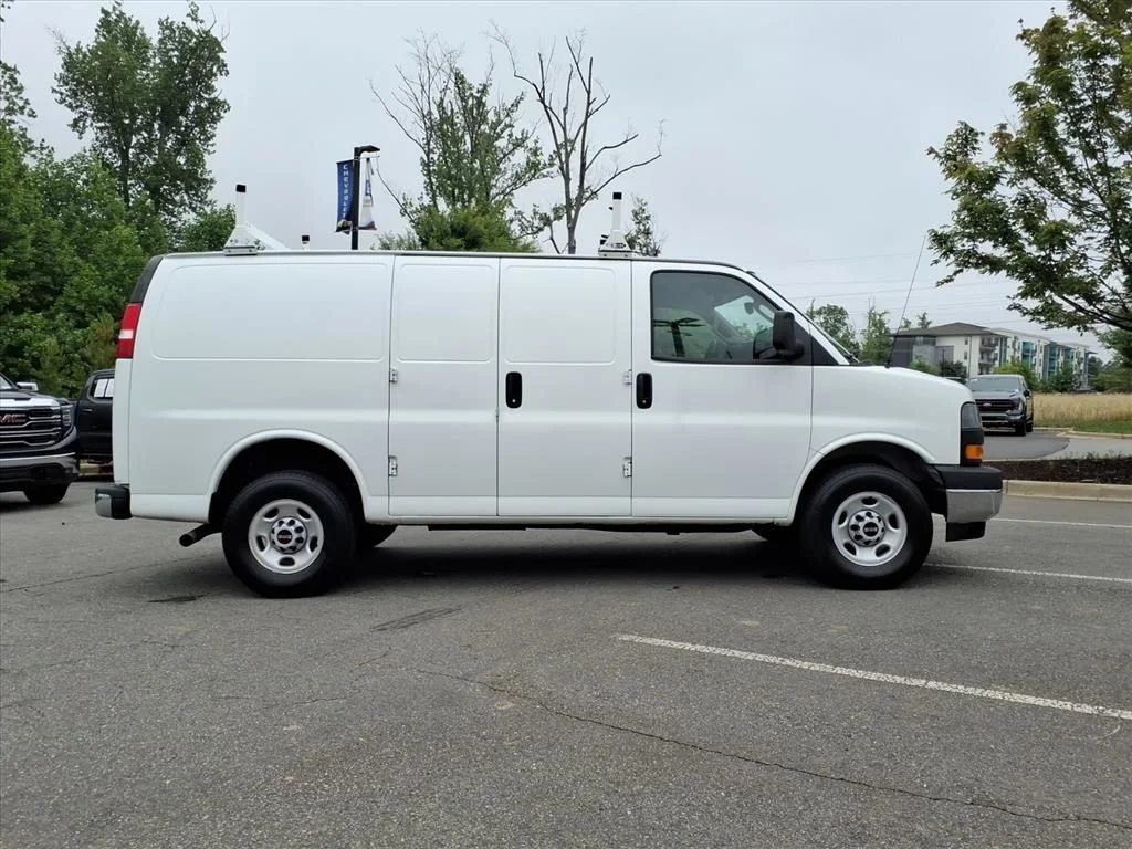 Certified Used 2023 White GMC Work Van image 34