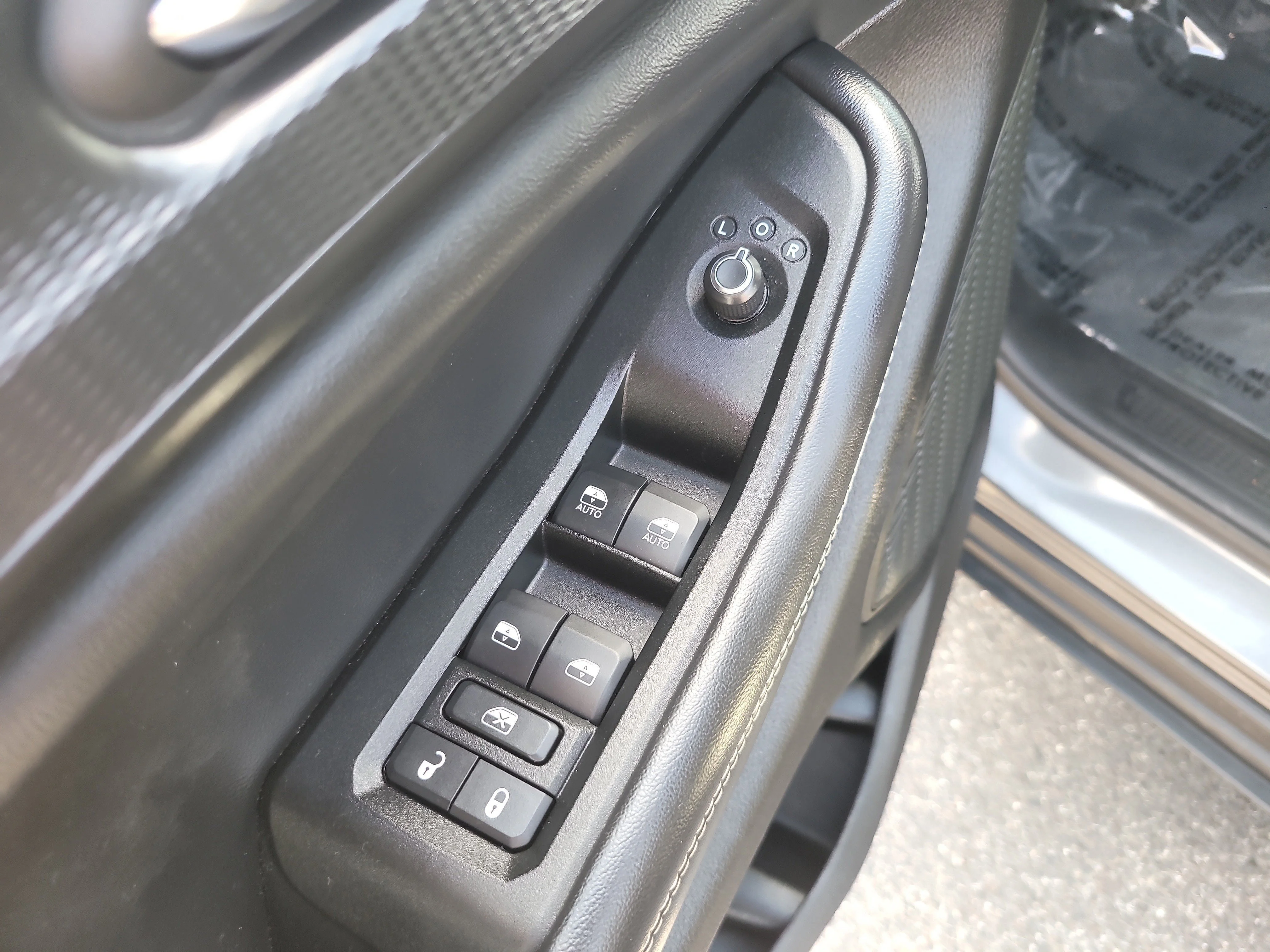 Used 2024 Baltic Gray Metallic Clearcoat Jeep Laredo image 16