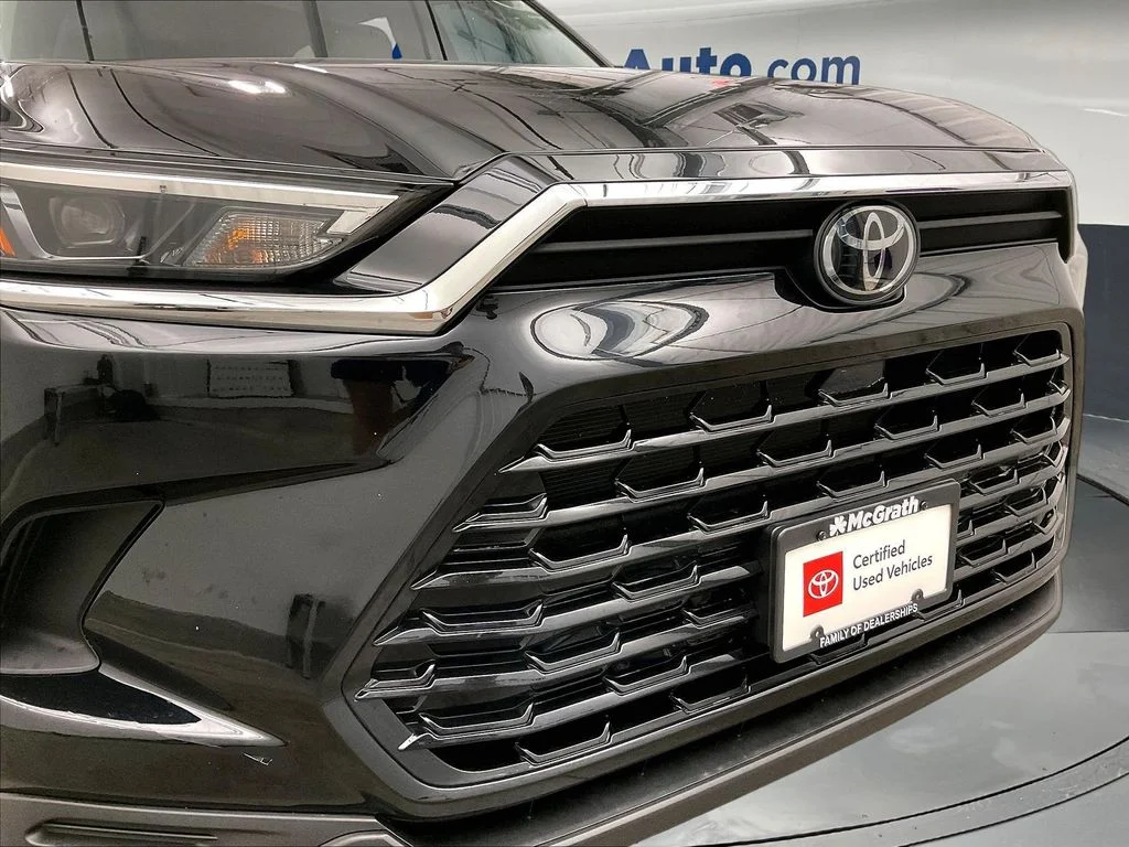 Certified Used 2024 Black Toyota XLE image 33