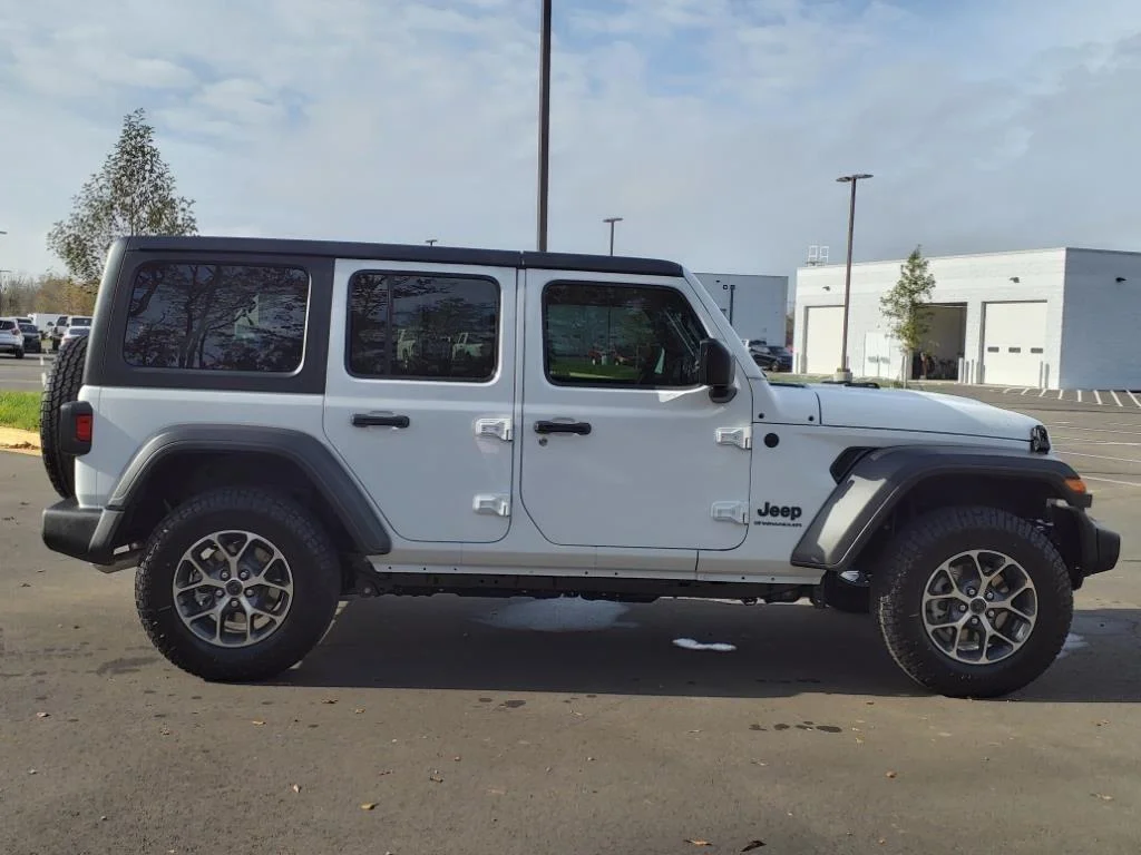 Used 2025 Bright White Clearcoat Jeep Sport S image 20