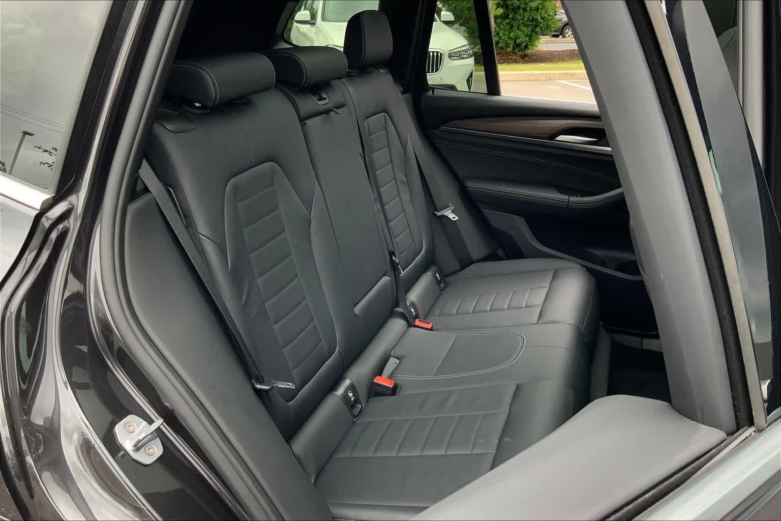 Used 2019 Dark Graphite Metallic BMW xDrive30i image 19