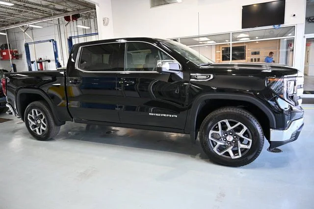 2026 GMC Sierra 1500 SLE - Photo 4