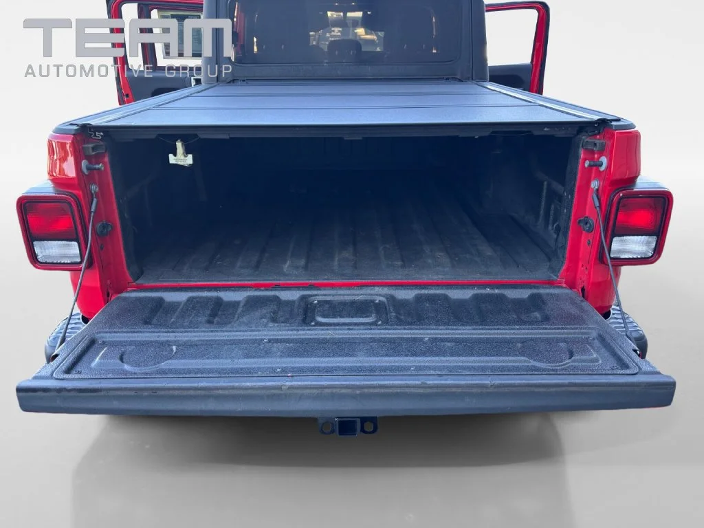 Used 2023 Red Jeep Rubicon image 28