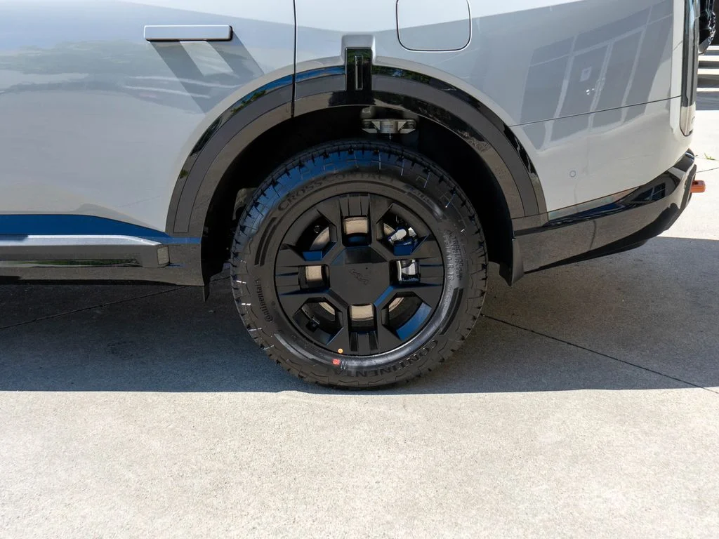 New 2027 Wolf Gray Kia X-PRO SX image 34