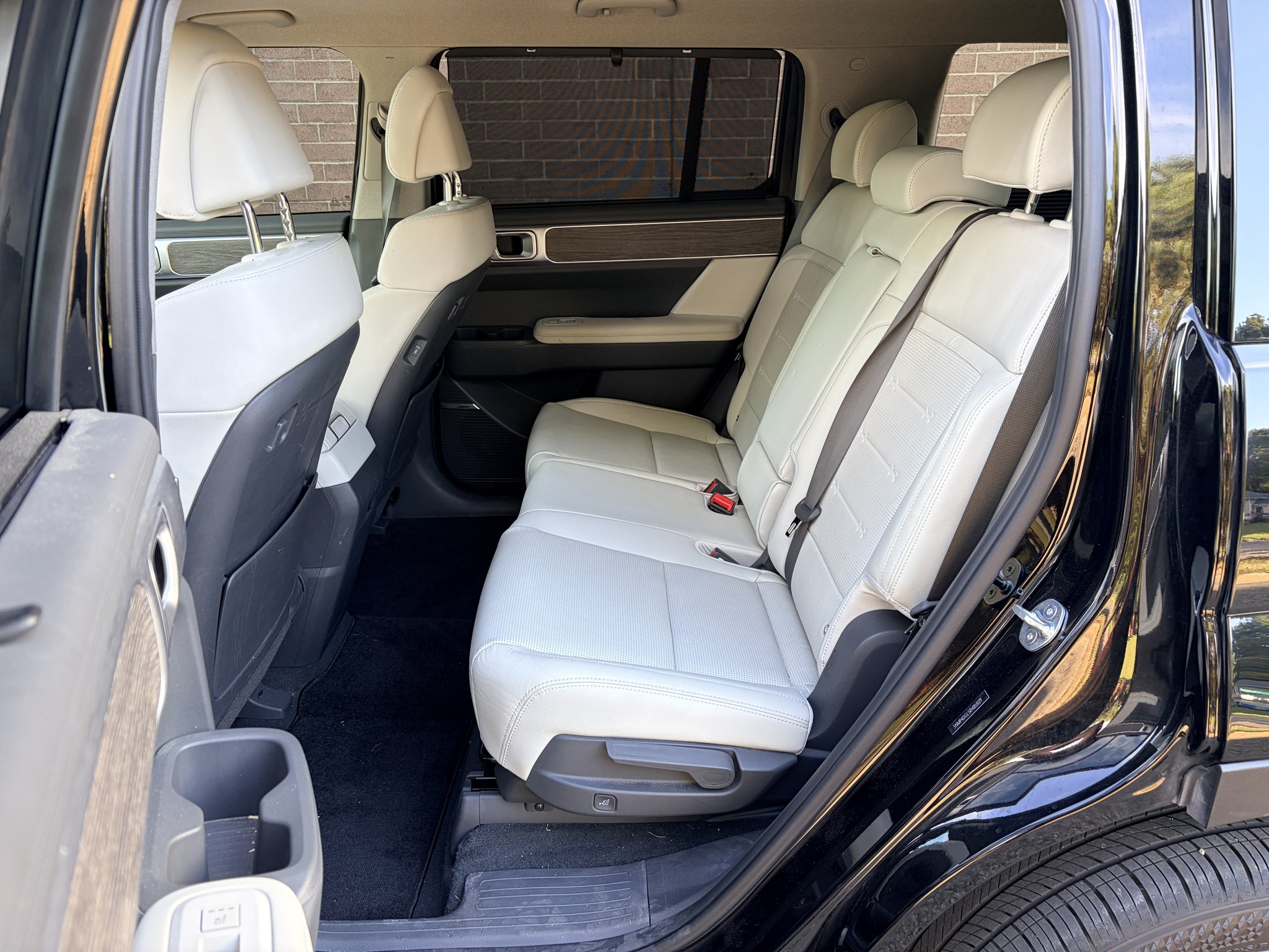 Certified Used 2024 Phantom Black Hyundai Limited image 19