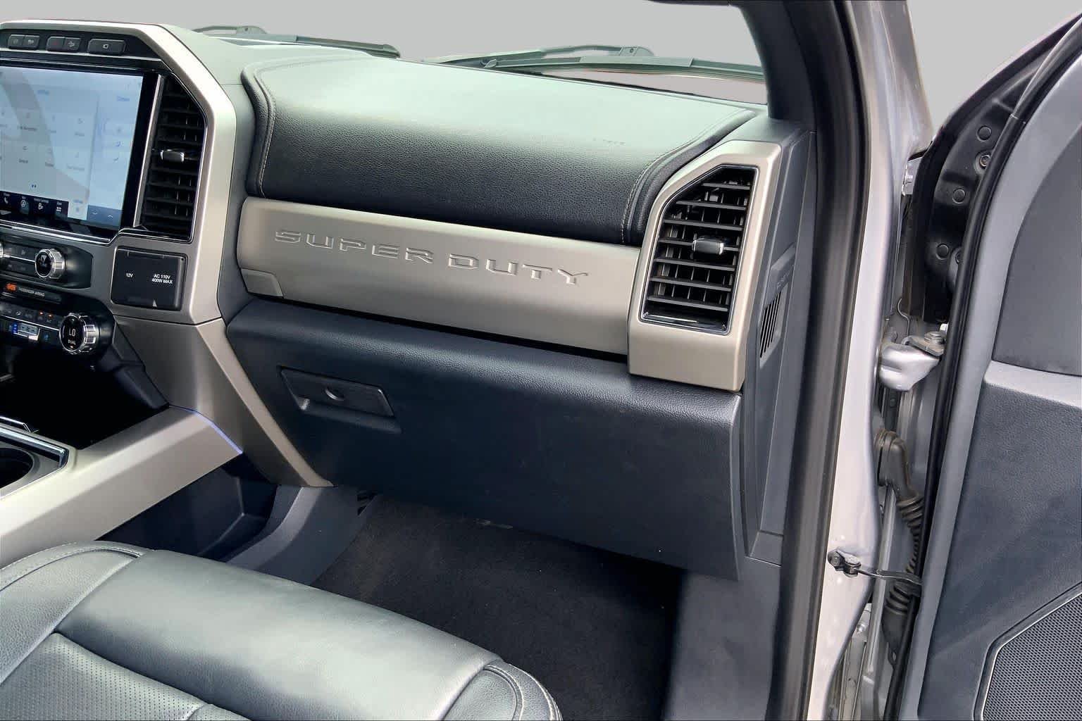 Used 2022 Iconic Silver Metallic Ford LARIAT image 19