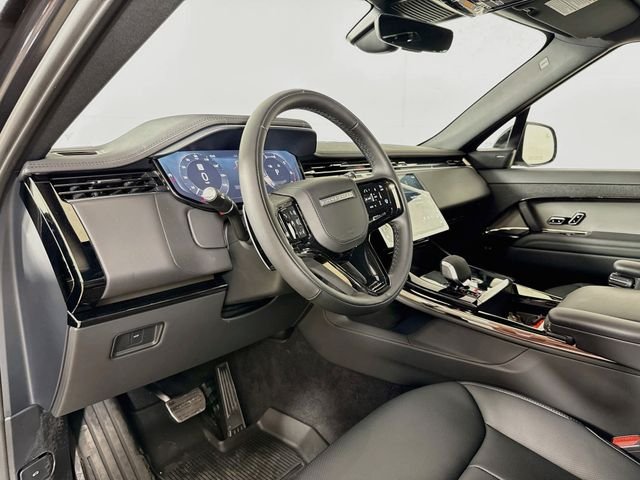 New 2026 Carpathian Grey Land Rover Dynamic SE image 9