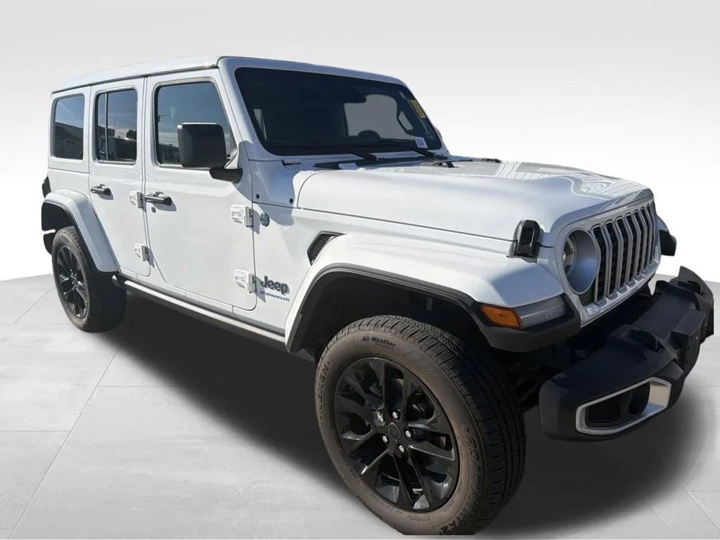 Used 2025 White Jeep Sahara 4xe image 14