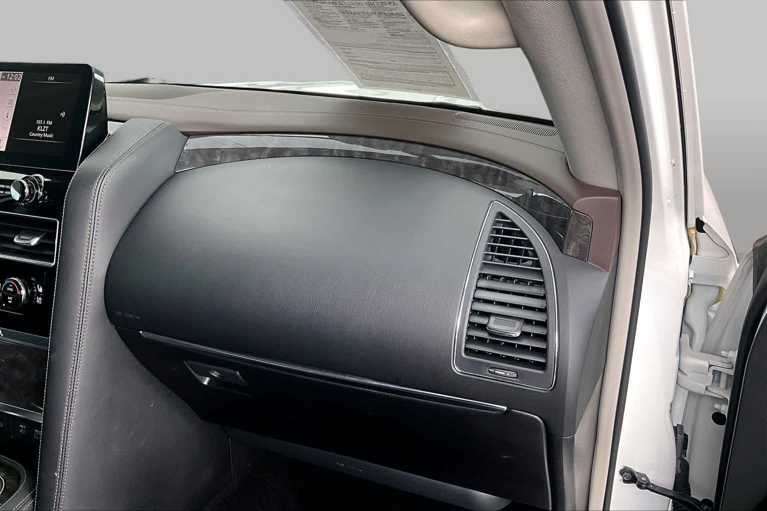 Used 2023 Aspen White Tricoat Nissan Platinum image 19