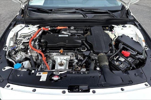 Used 2019 White Honda Touring image 32