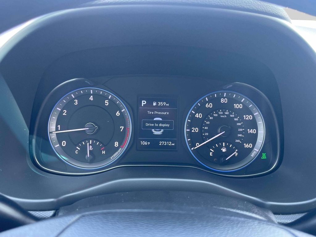 Used 2020 Silver Hyundai SE image 24