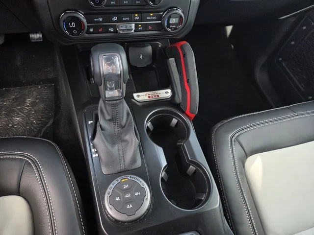 New 2026 Ruby Red Metallic Tinted Clearcoat Ford Outer Banks® image 30