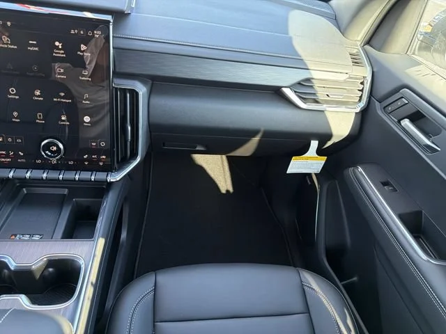 New 2026 Summit White GMC Elevation image 16